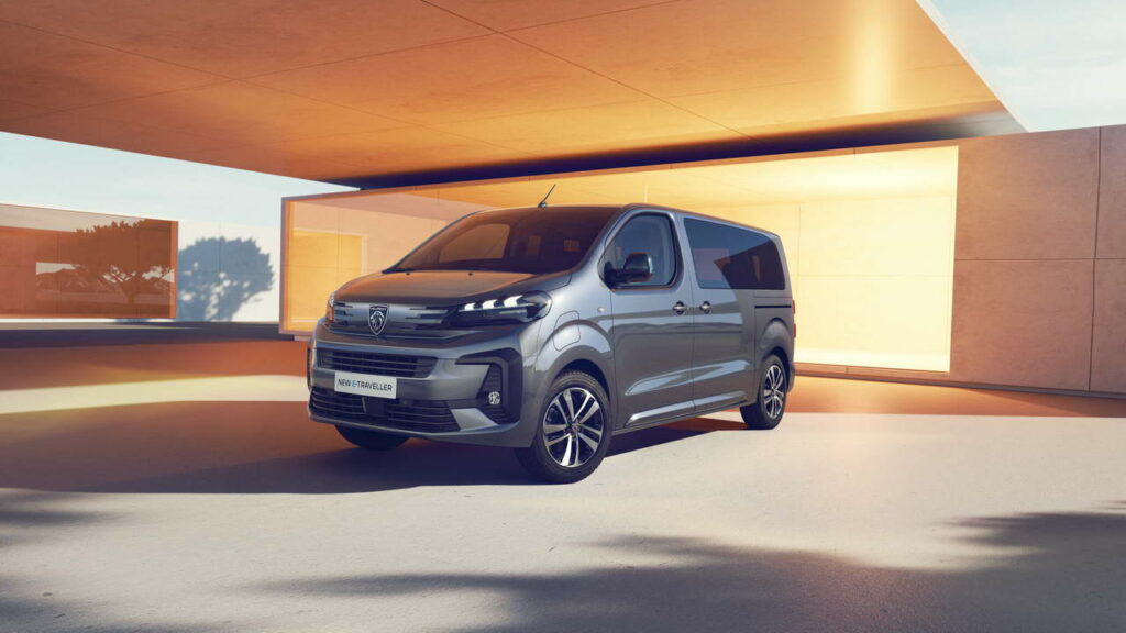 peugeot-traveller-mpv-2024-media-gallery-01