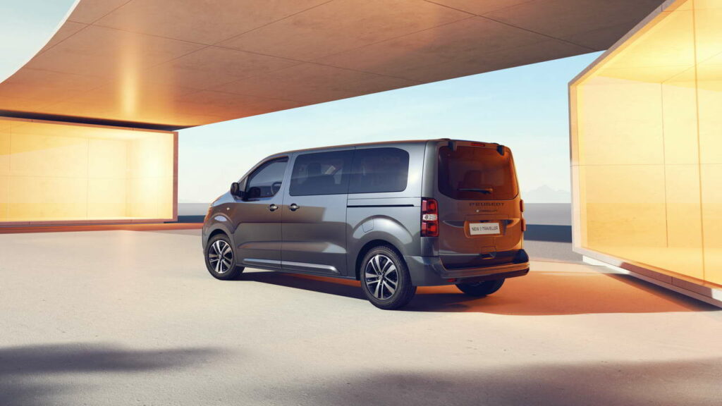 peugeot-traveller-mpv-2024-media-gallery-03