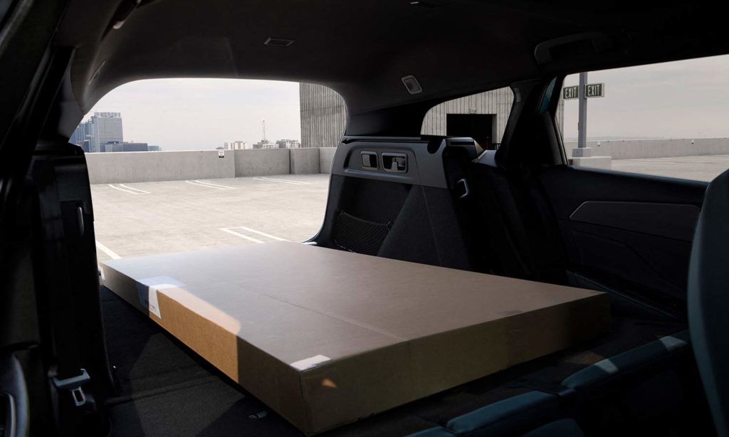 new-peugeot-308-sw-flat-loading-space
