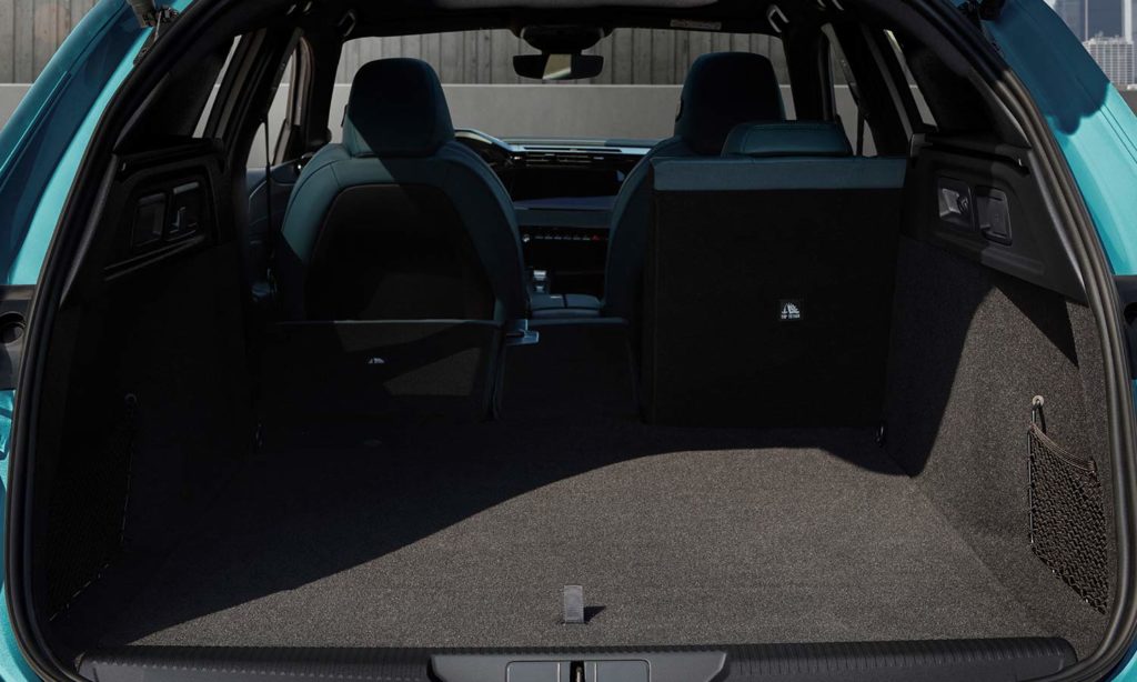 new-peugeot-308-sw-load-space