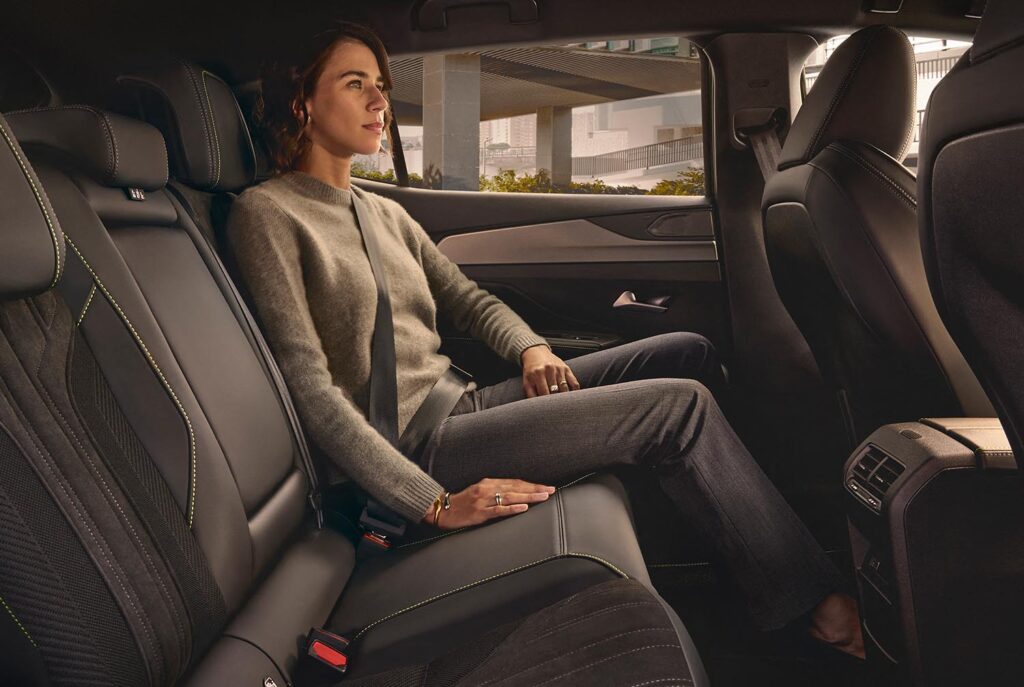 _0004_Peugeot-new-408-fastback-car-sales-aldershot-hampshire-media-_0030