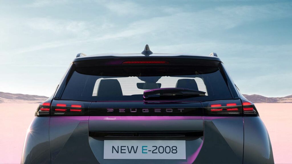 new-peugeot-2008-suv-coming-soon-2023-13