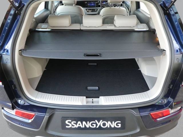 ssangyong-korando-rear-load-space-cover-accessories