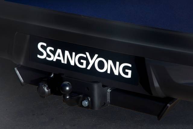 ssangyong-musso-rhino-lwb-pick-up-accessories-fixed-towbar
