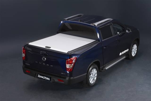 ssangyong-musso-rhino-lwb-pick-up-accessories-retractable-tonneau-cover
