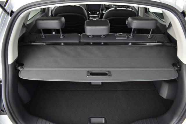 ssangyong-tivoli-suv-accessories-luggage-cover