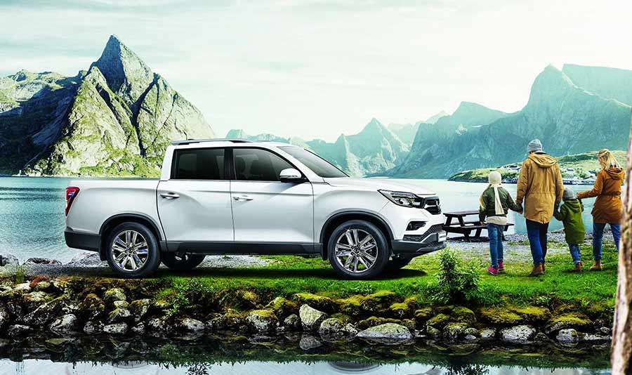 new-ssangyong-musso-pickup-2018-car-sales-charters-ssangyong-reading-berkshire-gallery-image-9